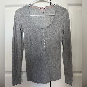 Victoria's Secret Heather Gray Long Sleeve Top, Size XS 🩶 Good Used Condition
